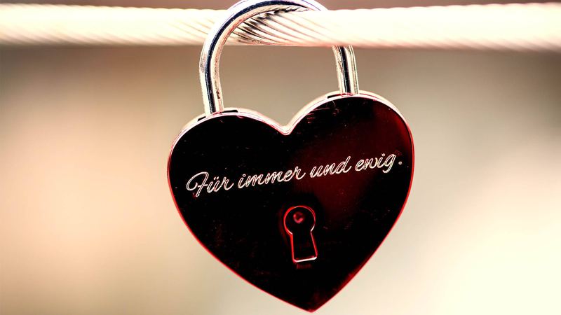 行动力课：微笑抑郁症是什么？认清这几点，你就不纠结了